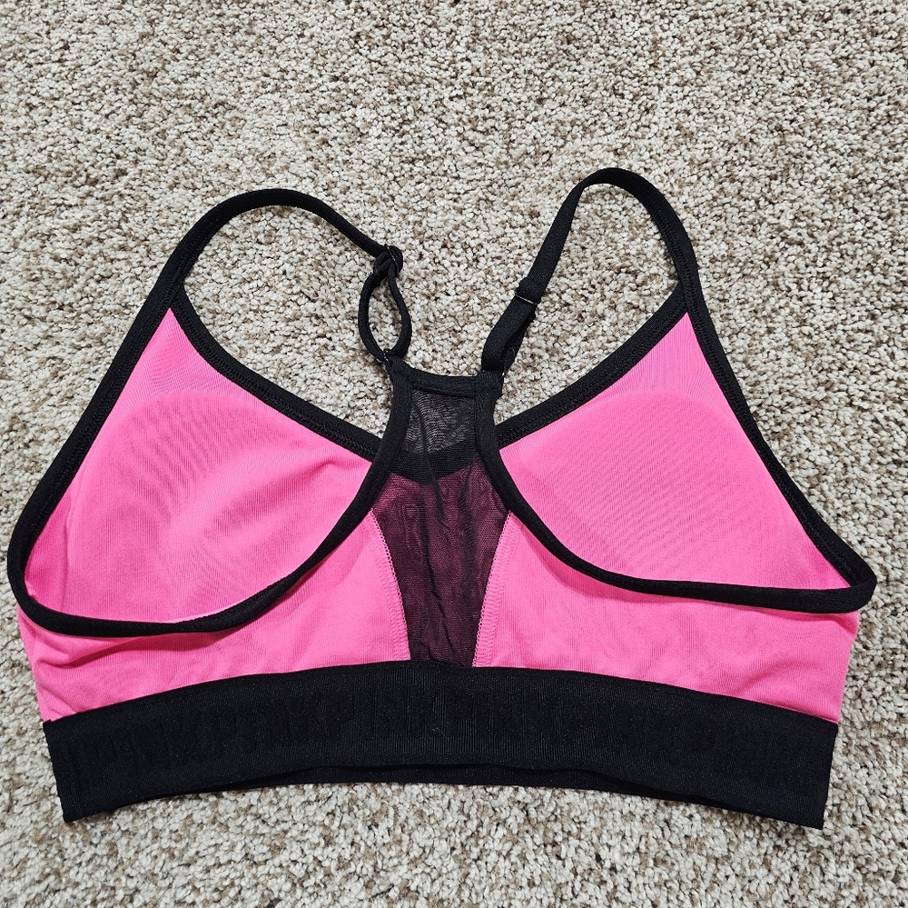 Pink Victoria Secret bra - Picture 7 of 8